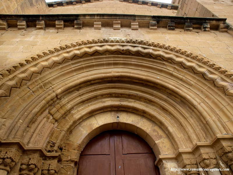 DETALLE DE LAS ARQUIVOLTAS
